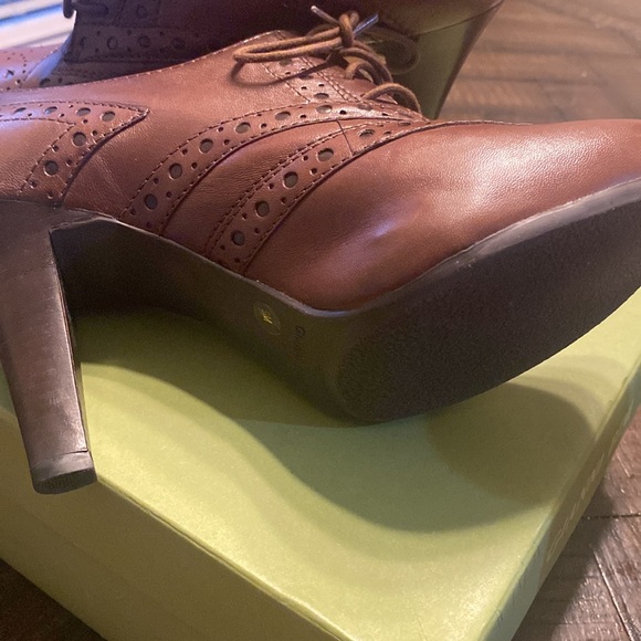 Gianni Bini Brown lace-up heel’s size 9 - Picture 4 of 7